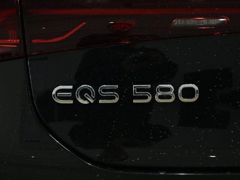 Certified 2022 Mercedes-Benz EQS 580 4MATIC Sedan image 19