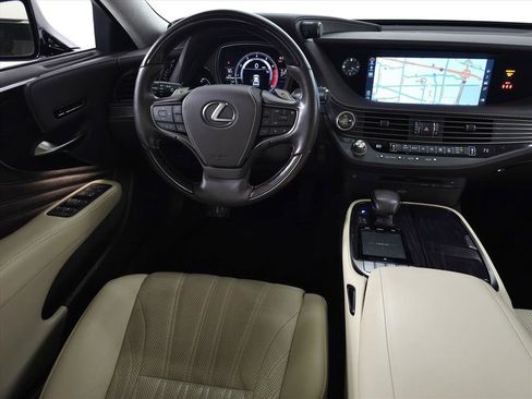 Used 2020 Lexus LS 500 AWD image 18