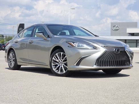 Used 2019 Lexus ES 350 w/ Premium Package FWD image 2