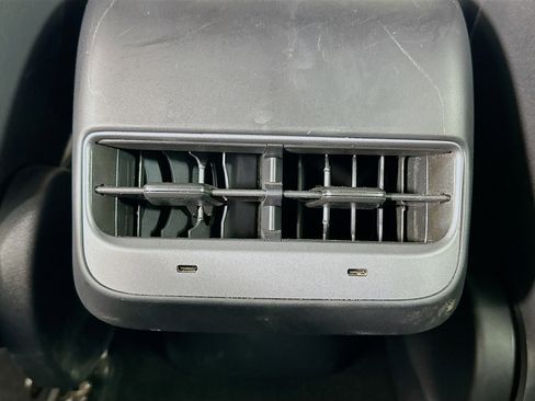 Used 2023 Tesla Model 3 Standard Range image 25