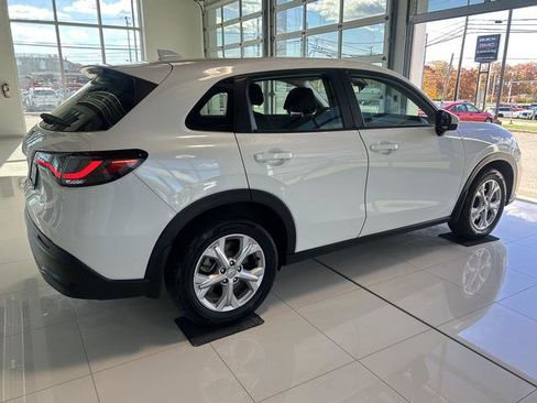 Used 2024 Honda HR-V LX image 7