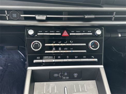 Used 2025 Hyundai Santa Fe SE image 33