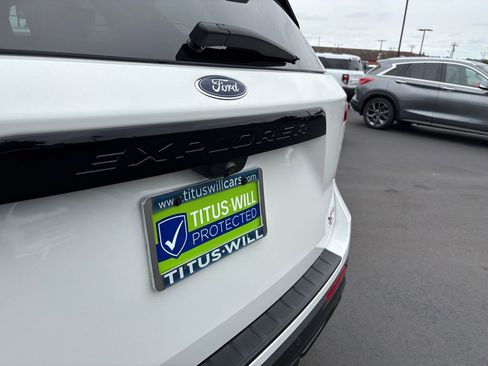 Used 2022 Ford Explorer ST w/ ST Street Pack image 31