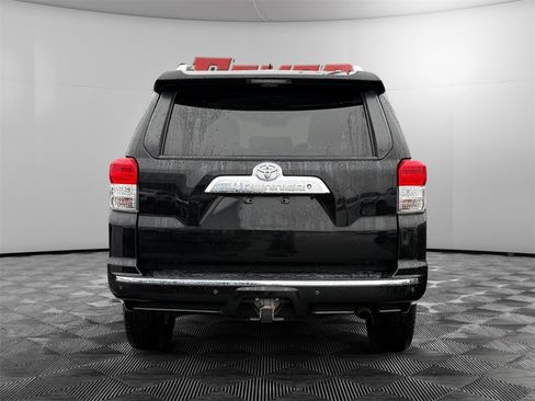 Used 2012 Toyota 4Runner SR5 image 4