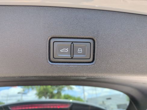 Certified 2023 Audi Q4 e-tron Premium Plus w/ Premium Plus RWD image 32