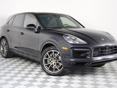 Certified 2023 Porsche Cayenne S AWD/4WD image 9