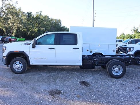 New 2026 GMC Sierra 3500 Pro w/ Convenience Package image 3