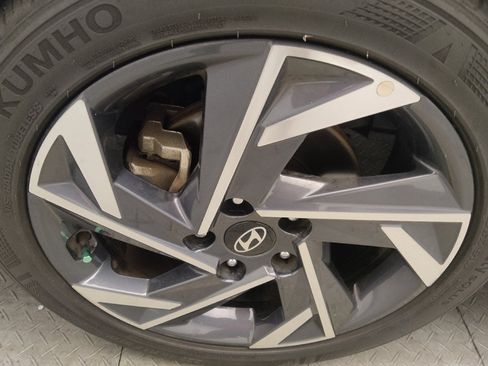 Used 2024 Hyundai Elantra SEL w/ Convenience Package FWD image 31