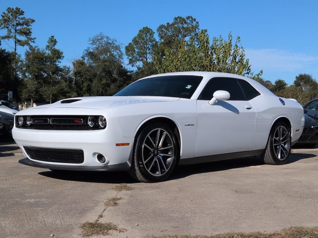 Used 2022 Dodge Challenger R/T w/ Plus Package RWD image 2