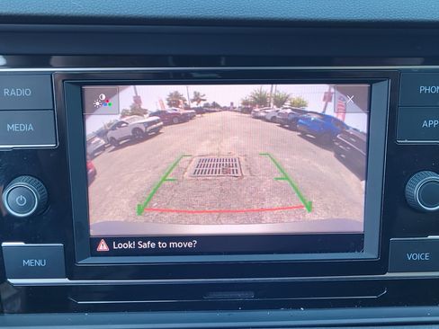 Used 2023 Volkswagen Jetta SE FWD image 22