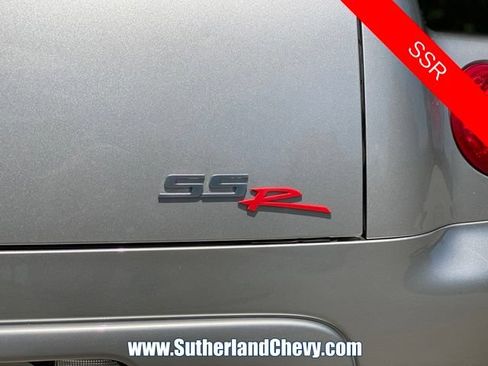 Used 2006 Chevrolet SSR w/ Preferred Equipment Group RWD image 19
