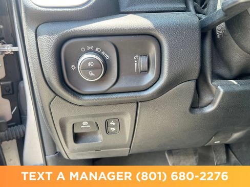 Used 2020 RAM 1500 Big Horn AWD/4WD image 30