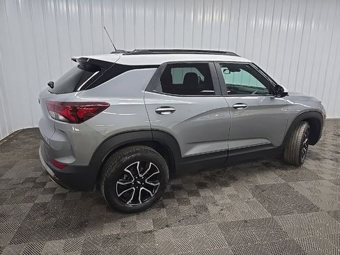 Used 2023 Chevrolet TrailBlazer ACTIV w/ Convenience Package image 3