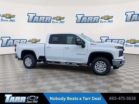 Used 2026 Chevrolet Silverado 2500 LT AWD/4WD image 2