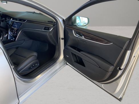 Used 2016 Cadillac XTS Luxury FWD image 23