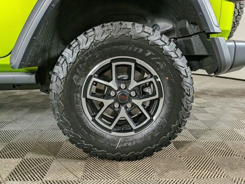 Used 2025 Jeep Wrangler Unlimited Rubicon image 13