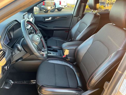 Used 2023 Ford Escape ST-Line image 37