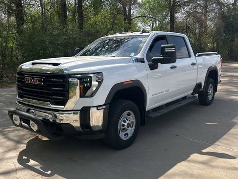 Used 2024 GMC Sierra 2500 Pro image 3
