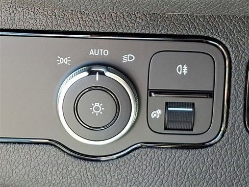 Used 2025 Mercedes-Benz Sprinter 2500 image 21