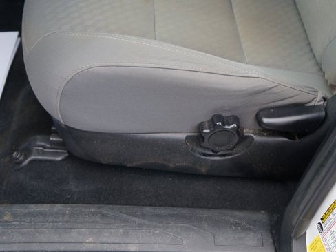 Used 2022 Toyota Tacoma SR image 15