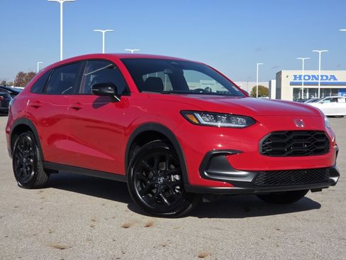 Used 2025 Honda HR-V Sport image 2