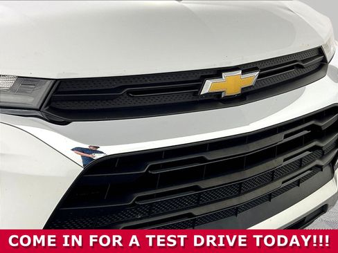 Used 2023 Chevrolet TrailBlazer LT w/ Convenience Package AWD/4WD image 30