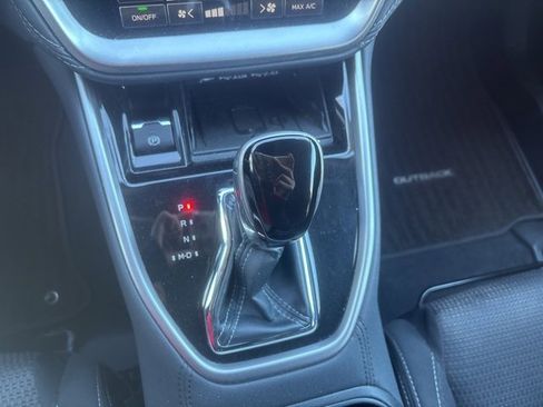 Used 2023 Subaru Outback Premium image 13