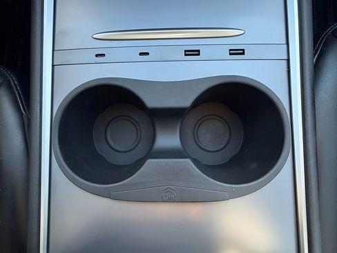 Used 2023 Tesla Model Y Long Range image 23