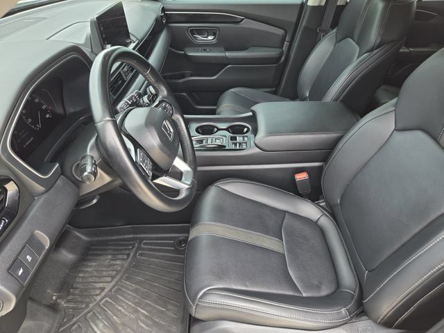 Used 2024 Honda Pilot Touring image 13