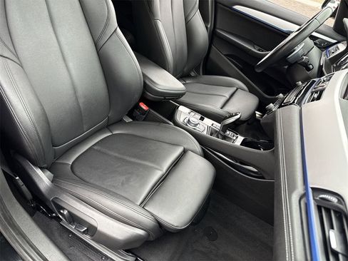 Used 2021 BMW X1 sDrive28i w/ M Sport Package image 7