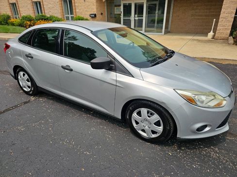 Used 2014 Ford Focus S FWD image 13