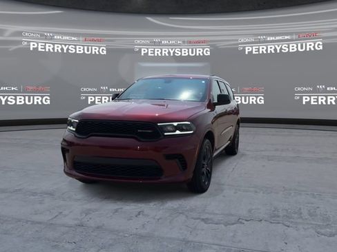 Used 2023 Dodge Durango GT w/ Blacktop Package AWD/4WD image 3
