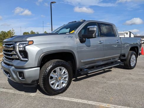 Used 2024 Chevrolet Silverado 2500 High Country w/ High Country Premium Package image 76