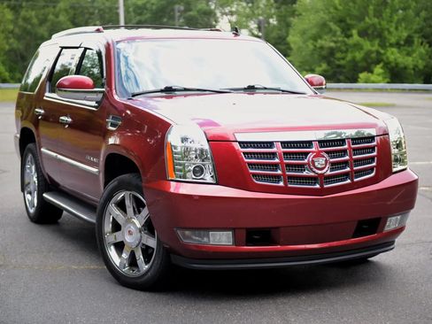 Used 2010 Cadillac Escalade Luxury AWD/4WD image 11