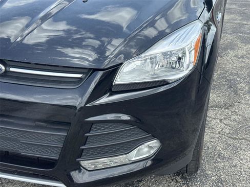 Used 2016 Ford Escape SE w/ Equipment Group 201A AWD/4WD image 9