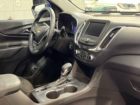 Used 2022 Chevrolet Equinox LT image 26