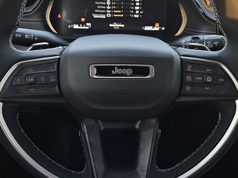 New 2026 Jeep Grand Cherokee L Limited w/ Luxury Tech Group II RWD image 22