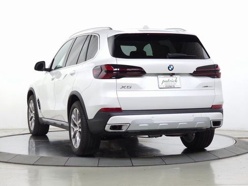 Used 2026 BMW X5 xDrive40i w/ Parking Assistance Package image 6