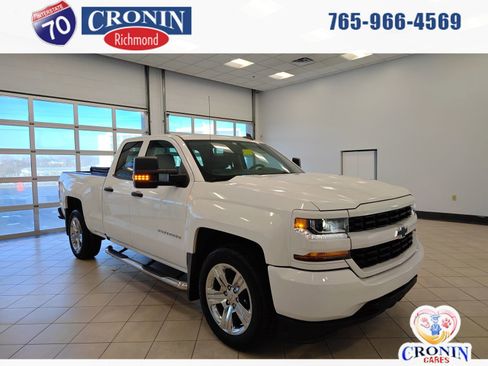 Used 2018 Chevrolet Silverado 1500 Custom w/ Custom Value Package image 1