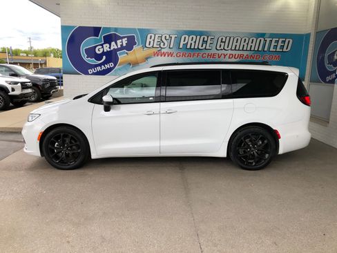 Used 2023 Chrysler Pacifica Touring-L w/ S Appearance Package FWD image 5