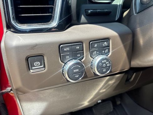 Used 2024 GMC Sierra 3500 Denali w/ Denali Reserve Package AWD/4WD image 13