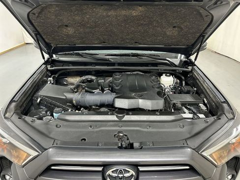 Used 2023 Toyota 4Runner SR5 Premium w/ Moonroof Package AWD/4WD image 25