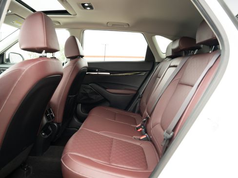 Used 2022 Kia Seltos SX w/ Sunroof Package AWD/4WD image 21