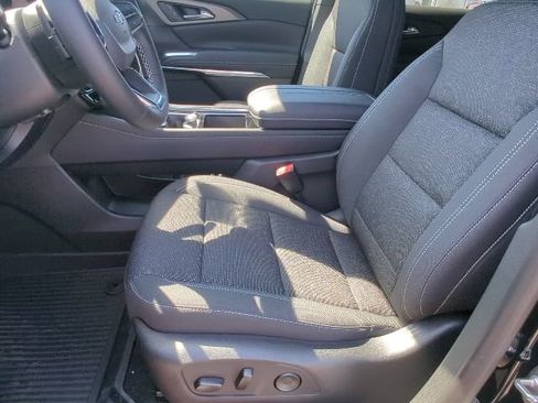 New 2026 Chevrolet Traverse LT w/ Midnight/Sport Edition FWD image 9