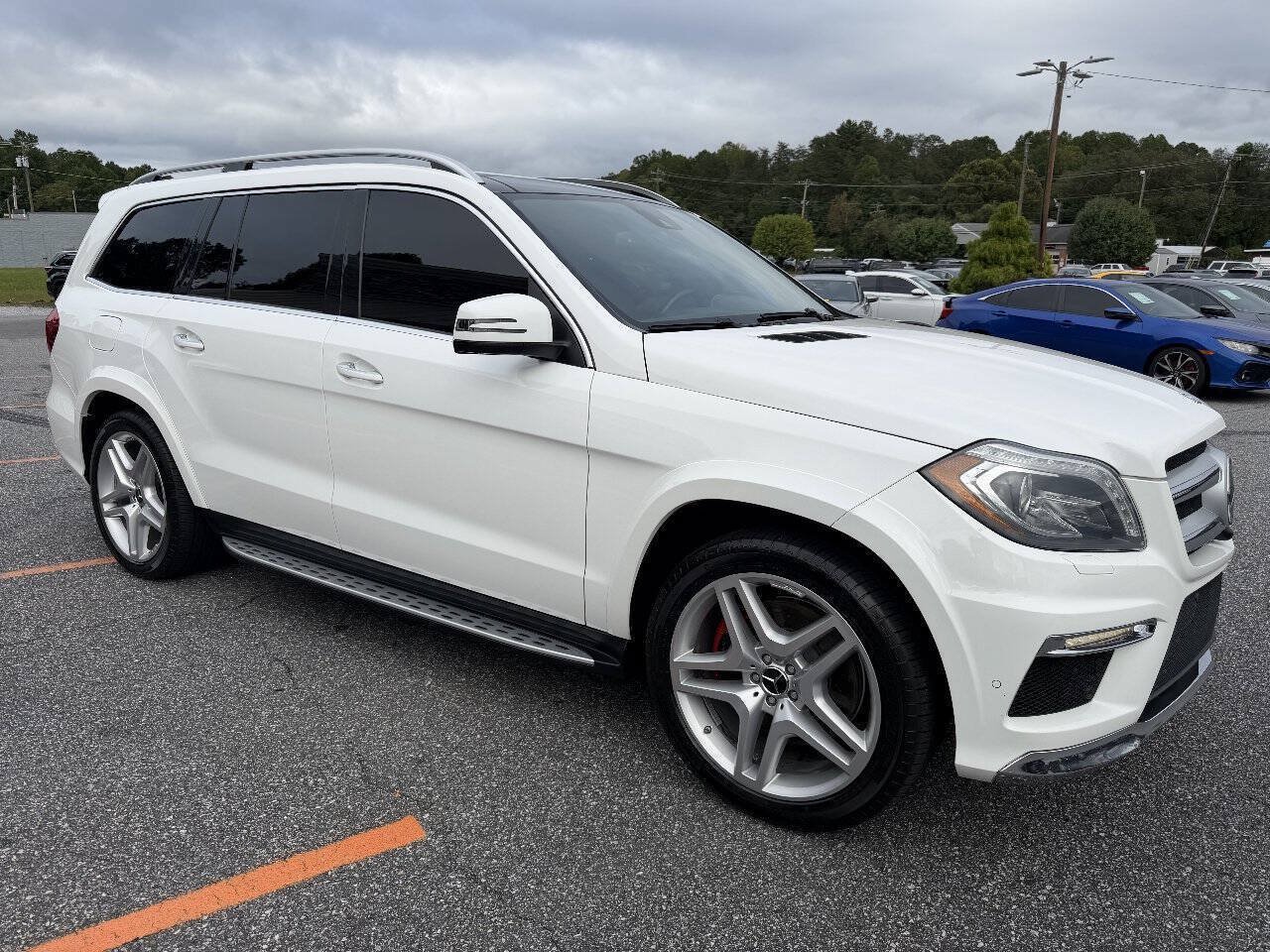 Used 2014 Mercedes-Benz GL 550 4MATIC image 5