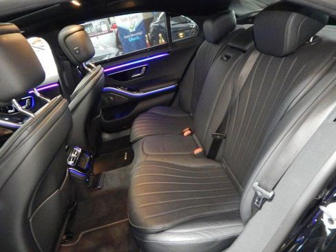 Used 2023 Mercedes-Benz S 580 4MATIC Sedan w/ AMG Line image 45