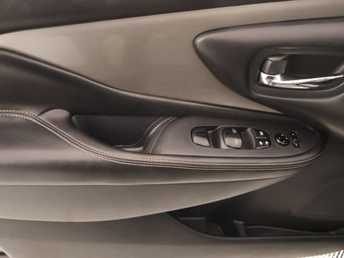 Used 2019 Nissan Murano S FWD image 15