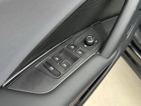 New 2026 Volkswagen Tiguan SE image 11