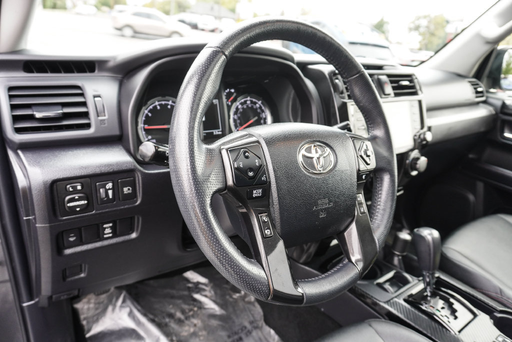 Used 2021 Toyota 4Runner Venture w/ Moonroof Package AWD/4WD image 30