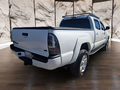 Used 2015 Toyota Tacoma 4x4 Double Cab w/ TRD Sport Package image 6